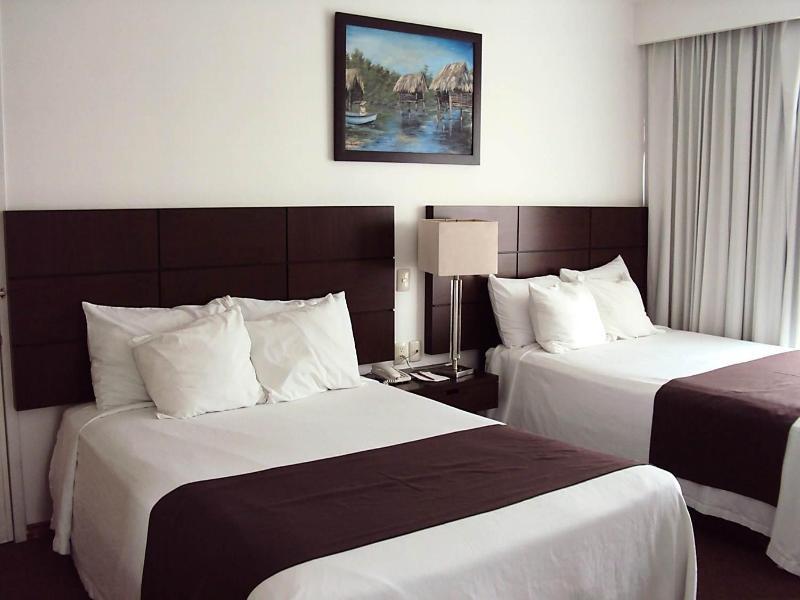 Hotel Fray Junipero Serra Tepic Kültér fotó